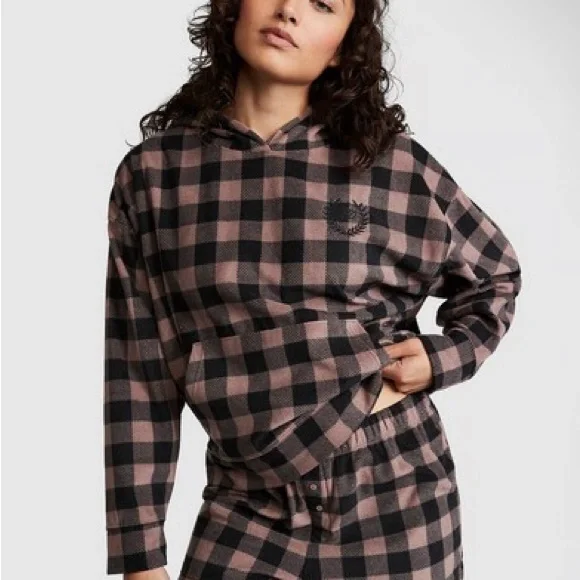PINK Victoria's Secret Checkered Sleepwear - Picture 5 of 5